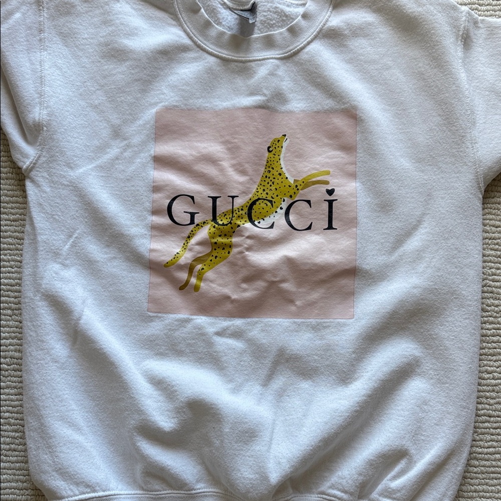 Gucci Print White Sweatshirt with Yellow Leopard Print